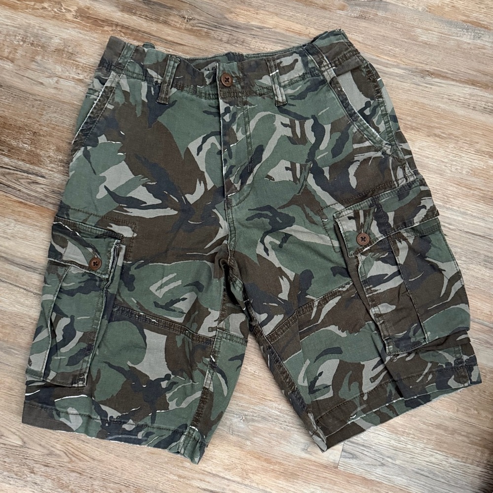 American Eagle Camo Cargo Shorts Men’s 32